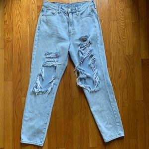 American eagle super ripped light wash jeans
